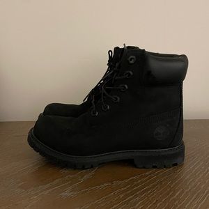 Black women timberland new condition worn twice only!